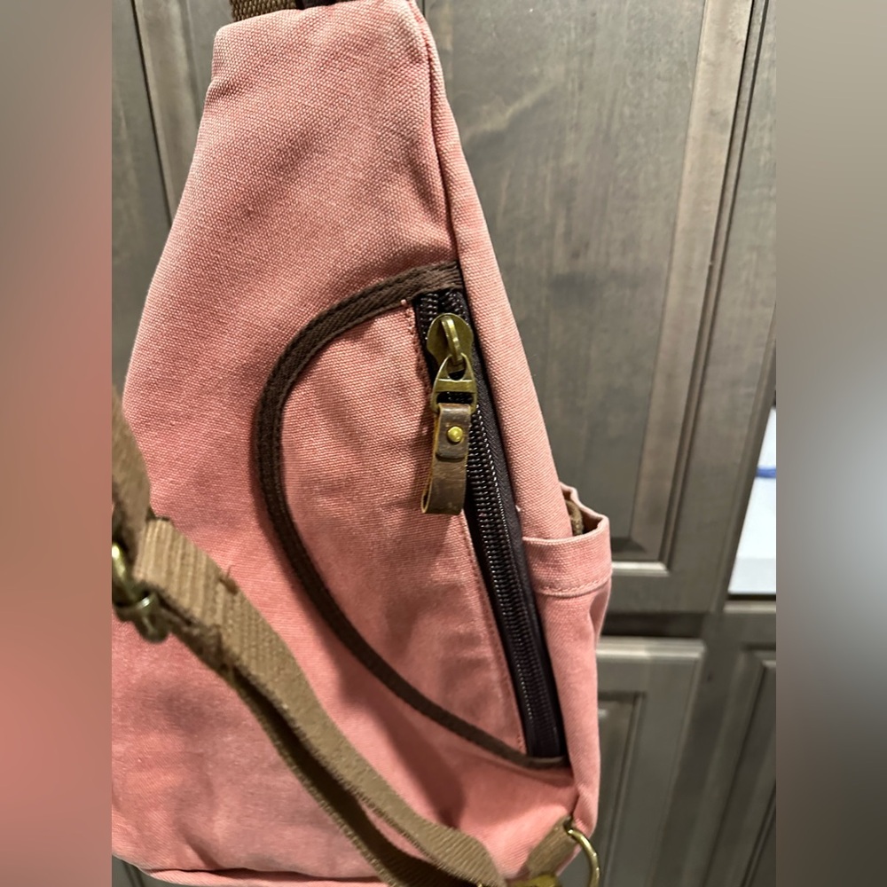 Davan Designs Canvas Sling Bag,multifunctional in pink, excellent cond… - Picture 3 of 8